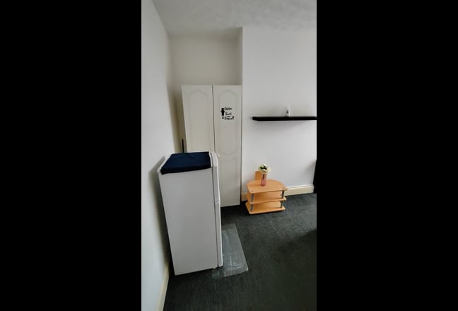 Avonmouth Rooms in Refurbished House Main Photo