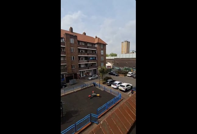 1 Large room available in Shadwell  Main Photo