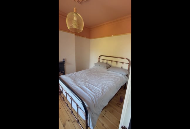 Video 1: Open living kitchen