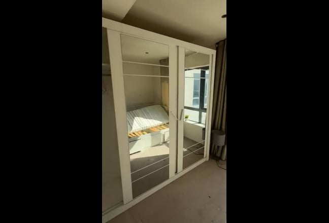 Room in spacious flat in Colindale Main Photo