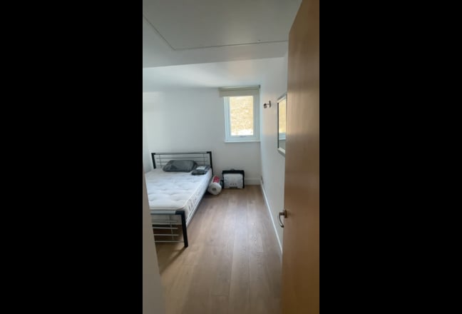 Large and light double room in stunning apartment  Main Photo