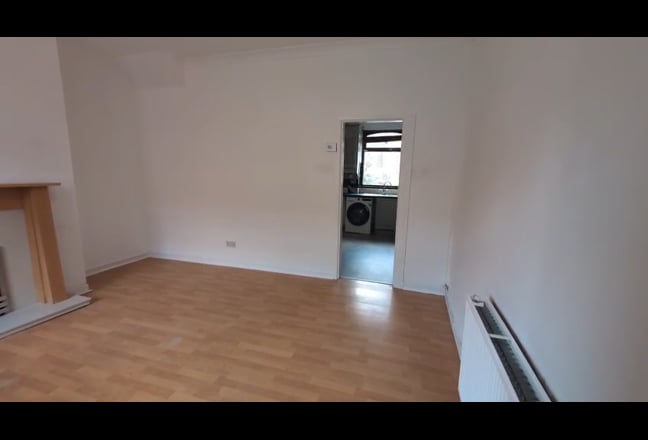  Stunning, Fully Renovated 2-Bed Terraced House  Main Photo
