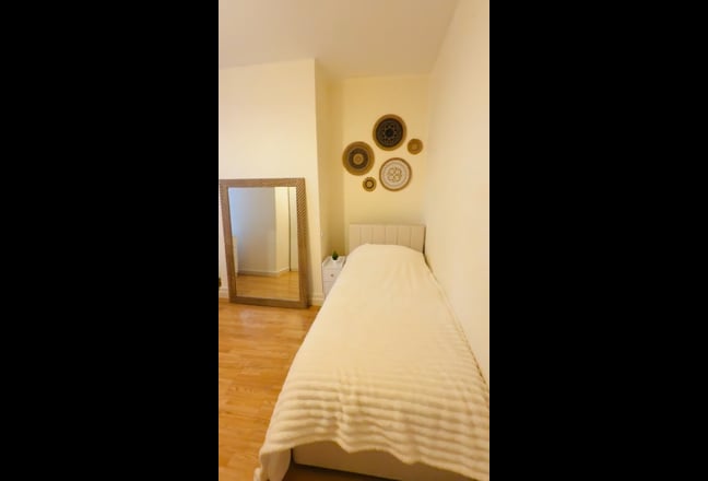 Large room with separate bedroom Main Photo