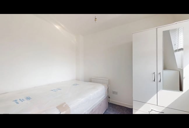 4 bed split level flat SW6 all inclusive Main Photo