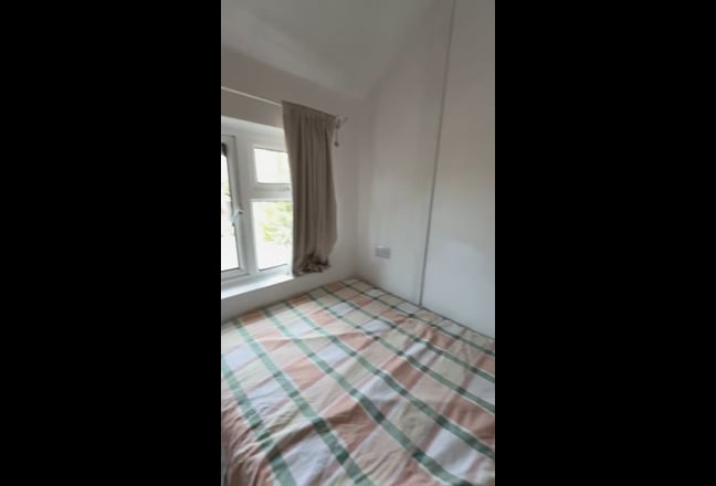 Two bedroom flat Main Photo