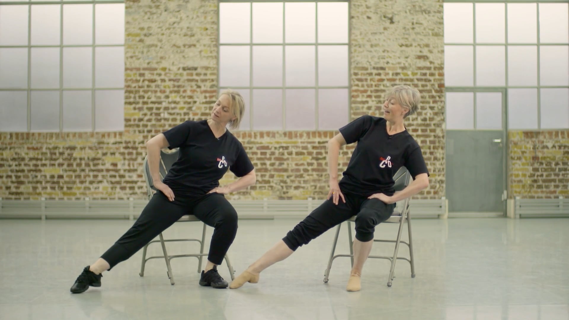 Tango - Seated