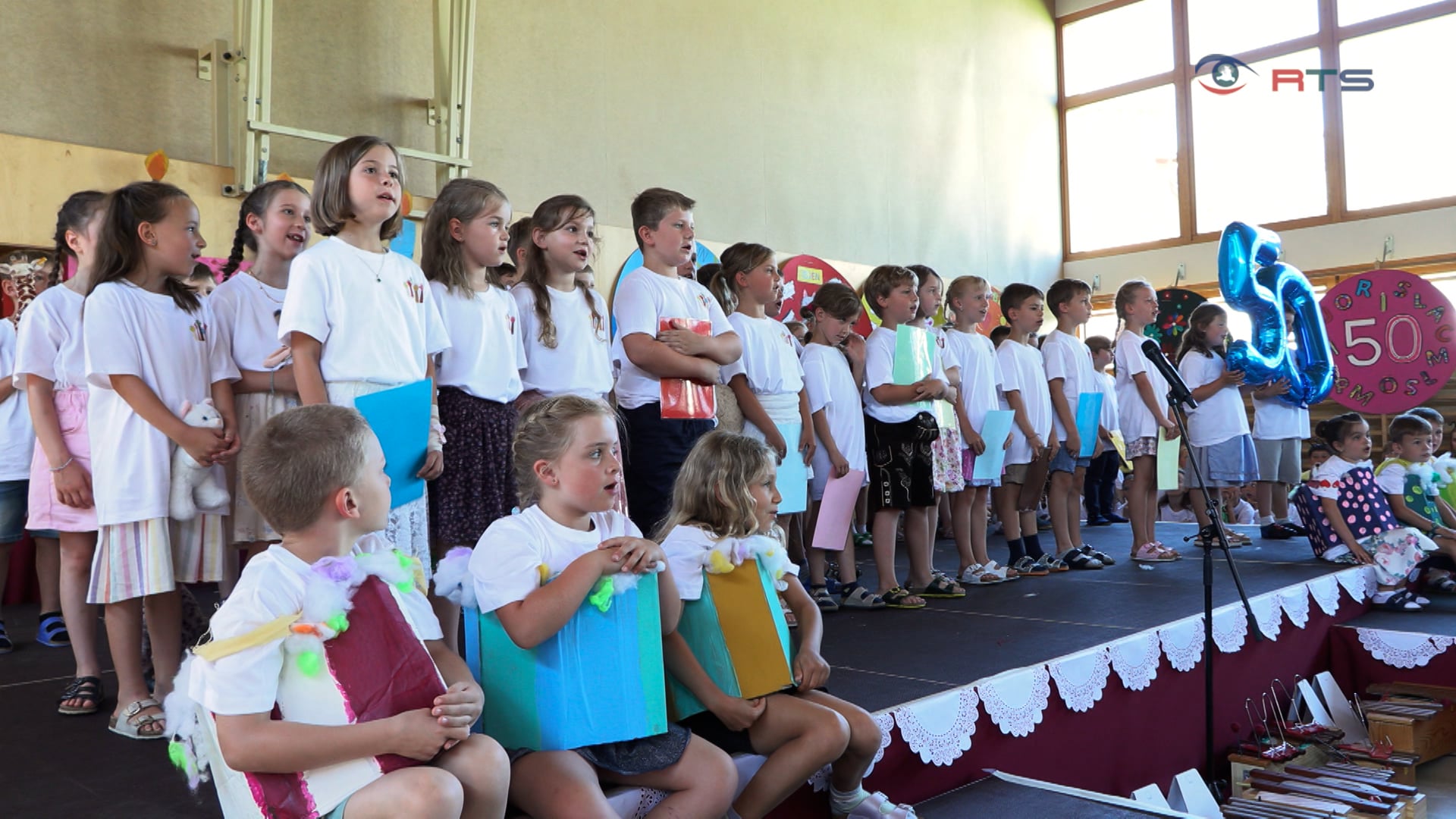 fuenf-jahrzehnte-bildung-volksschule-viehhausen-feiert-50-jahre