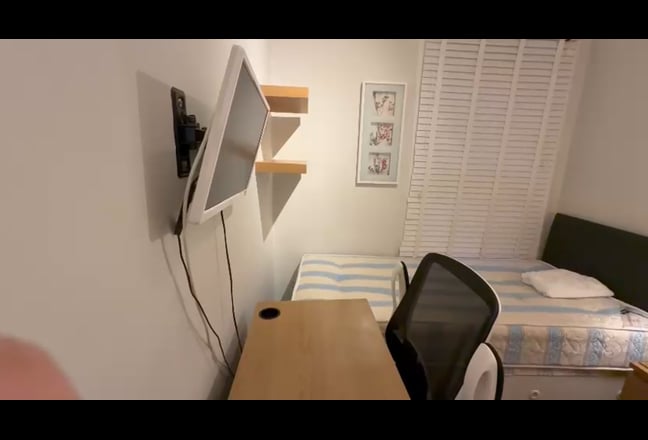 28aR5 | Large Single | Female House | Bills Inc  Main Photo