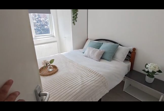 Beautiful newly refurbished Double Ensuite Main Photo