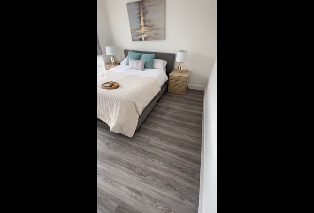 &pound;1̶3̶5̶0̶ Newly Renovated Spacious Double Ensuite Main Photo
