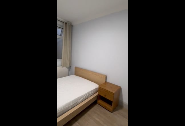 Two Nice double room near Turnpike Lane Station  Main Photo