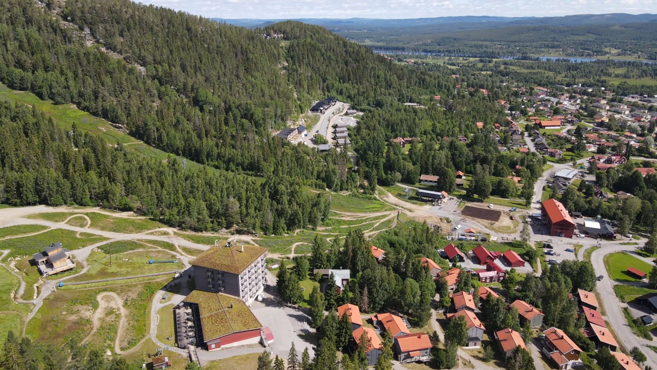 4 rum Vinterbonat fritidshus på Axel Erdmanns väg 47 Järvsöbacken Ljusdals kommun - video
