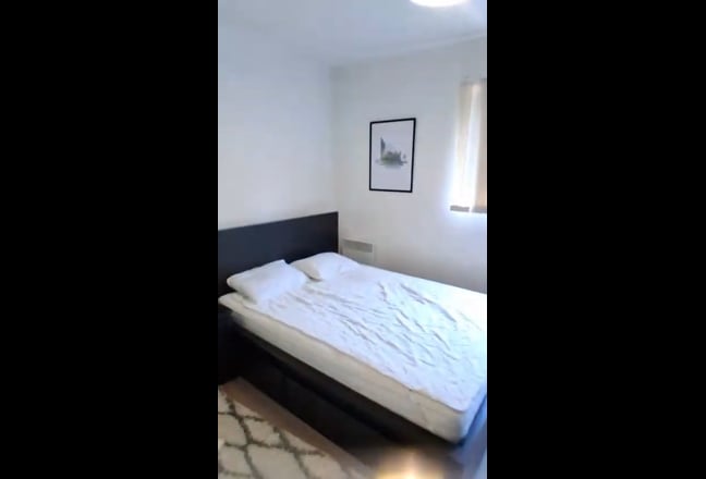 Amazing Double Room in a 2 Bed- Limehouse. E14  Main Photo