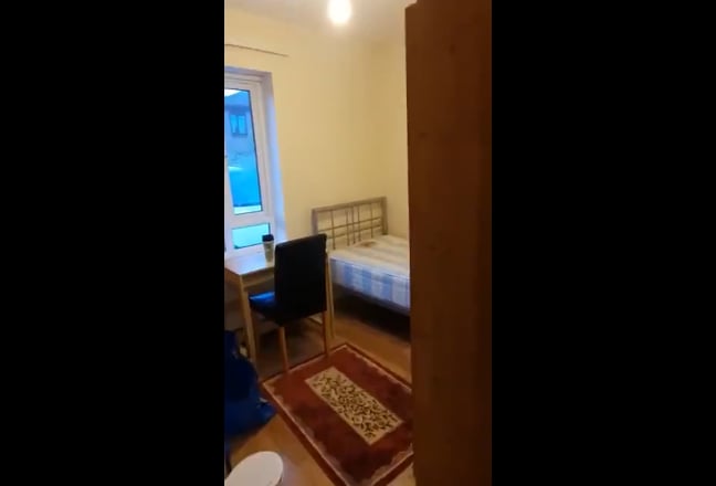 Clean Single  Bed 5 Min Walk  Sheffield University Main Photo