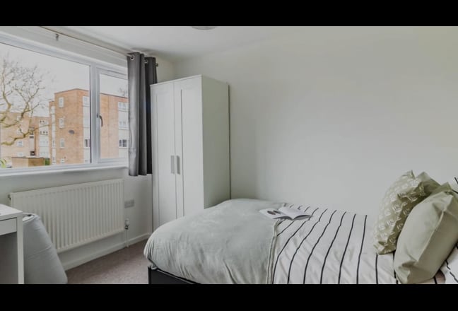 Video 1: Lovely bright room with ensuite