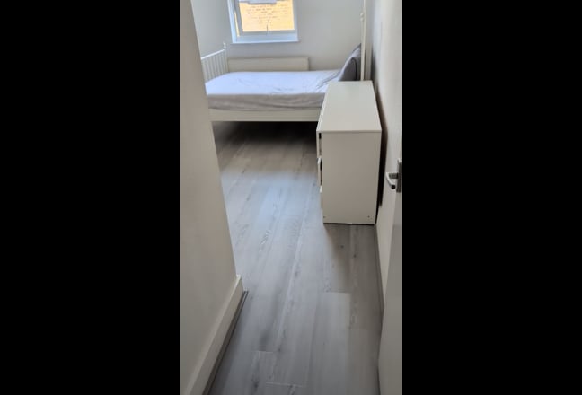 Spacious and cosy double rooms available in a Vict Main Photo