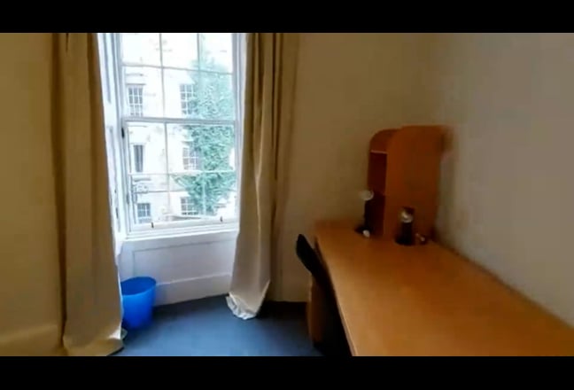 Spacious flat next to summerhall - nice landlords Main Photo