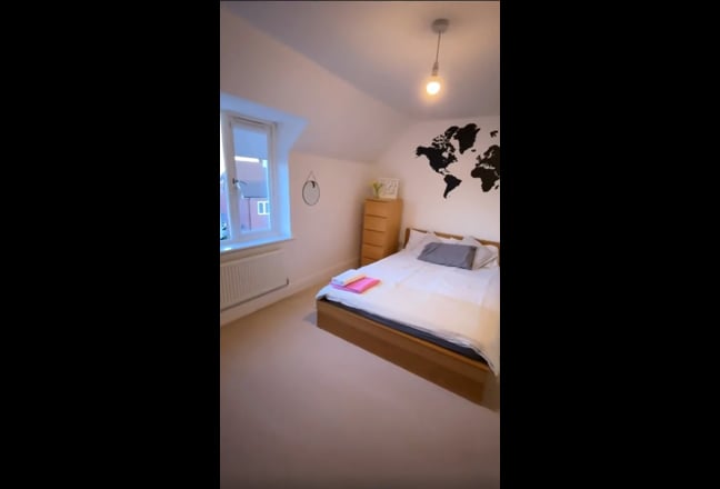 Large Double Room with En Suite  Shaftesbury Main Photo