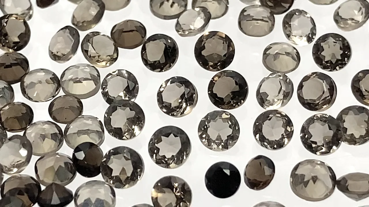 宝石質スモーキークォーツ AAA ルース ラウンドファセットカット3×3mm