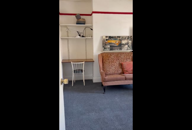 Big Room in the Centre Main Photo