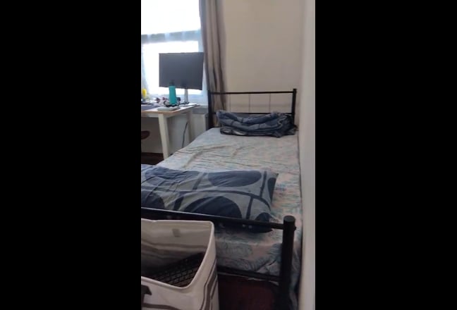 Double room with desk n chair for those WFH -E6  Main Photo