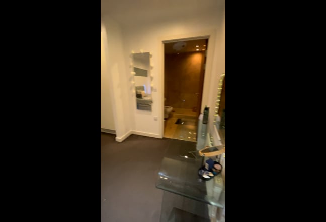Massive Master Bedroom with Ensuite in Ancoats Main Photo