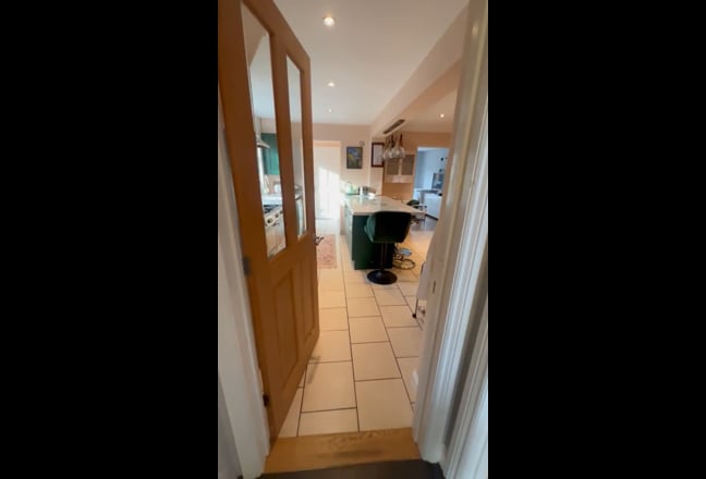 Video 1: 
