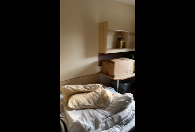 En-Suite Room Tenancy Takeover - &pound;748.00 Main Photo