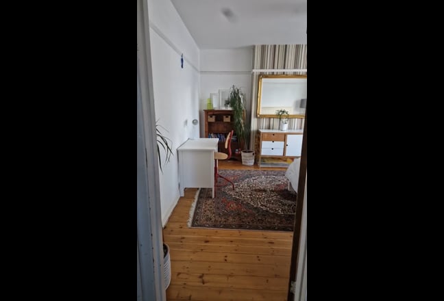 Large Dbl Room in a house close to City Centre Main Photo