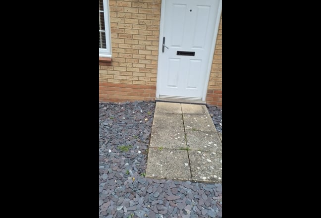 Double Room with Ensuite Backs onto James Paget Ho Main Photo