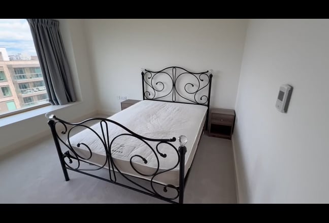 Short-Term Let in Modern Riverfront Flat Main Photo