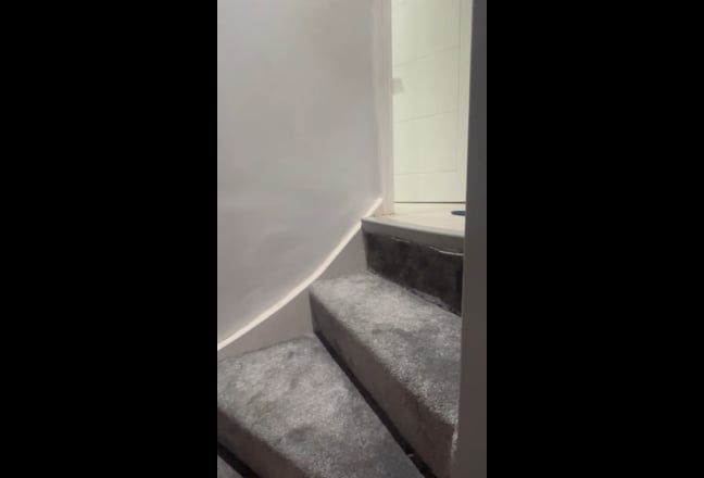 Spacious En-suite room available in RM6  Main Photo