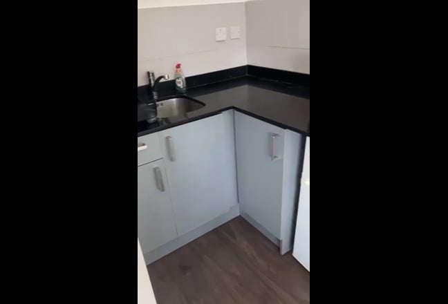 🏡 ✨ 🏡 ✨ Self- Contained Studio  to Let in Wembley  Main Photo