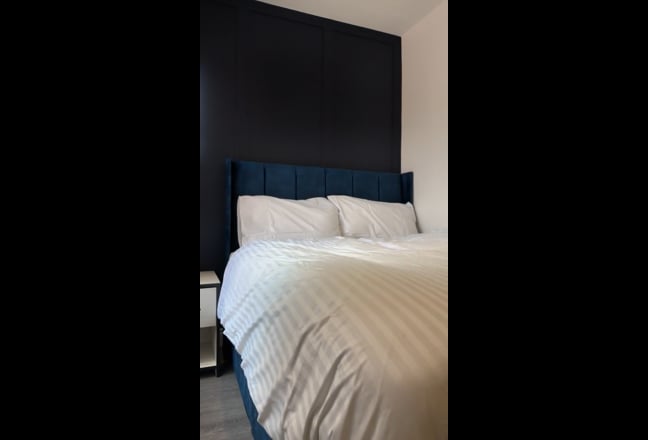 Luxury Newly Refurbished En-Suite Double Rooms L17 Main Photo
