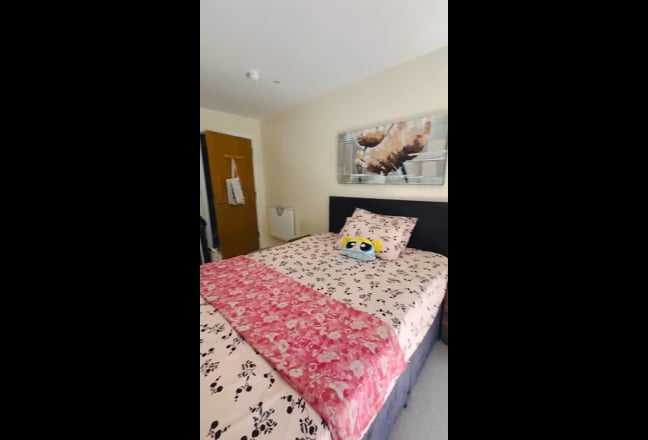 ✨  Fully Furnished Double Room in Canary Wharf ✨ Main Photo