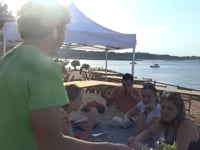 La Mar d'en Manassa acull la primera edició del 'Vespreig jove'