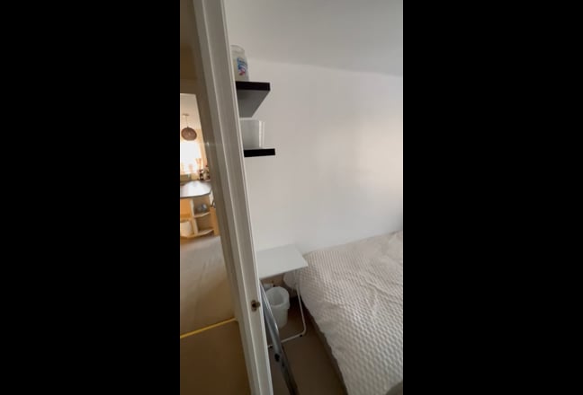 Furnished Single room outside Rainham station  Main Photo