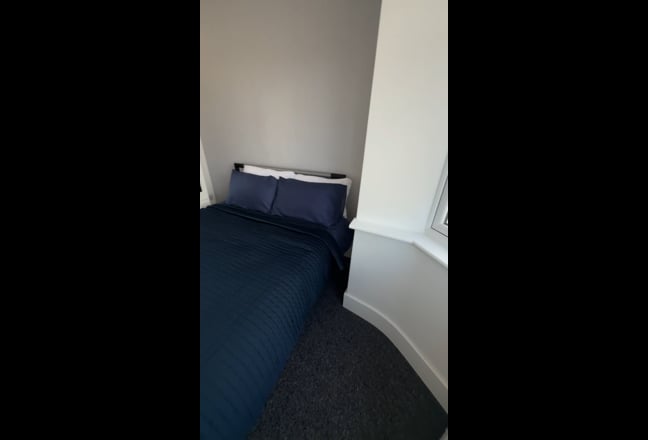 1room  enquiries going on first come first prefer Main Photo