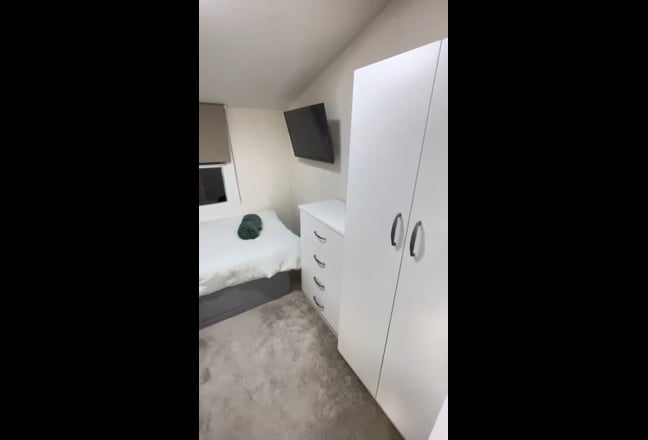 🔥 Stylish Single Room in West Hampstead 🔥 Main Photo