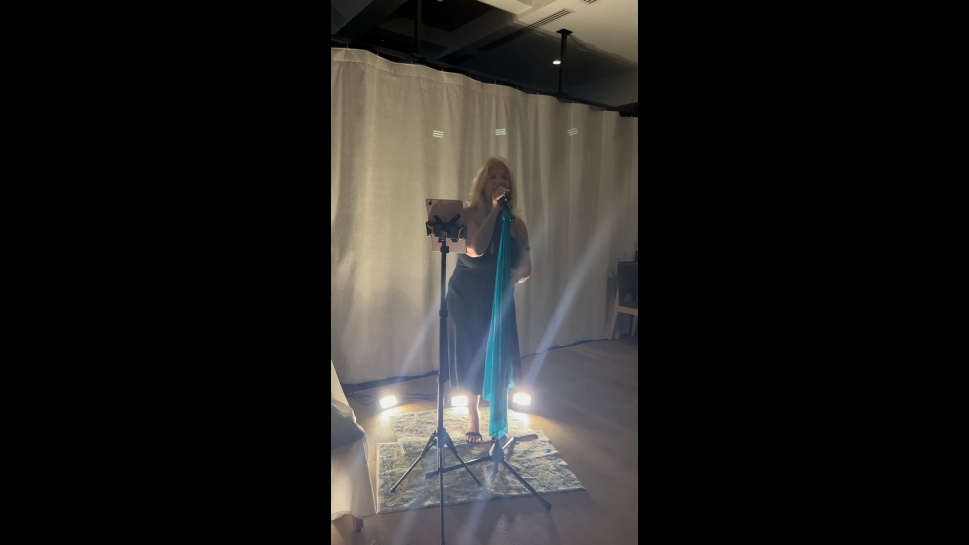 Promotional video thumbnail 3 for Leslie Rich your Palm Beach Entertainer