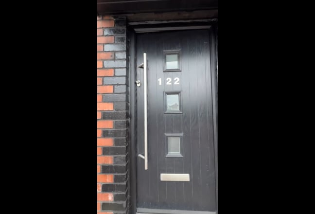 HMO room with en-suit  in a shared house  Main Photo