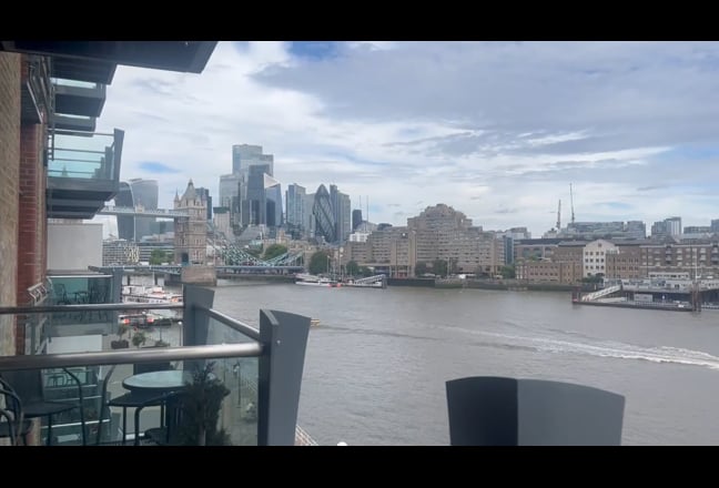Amazing location next to the river and city Zone 1 Main Photo