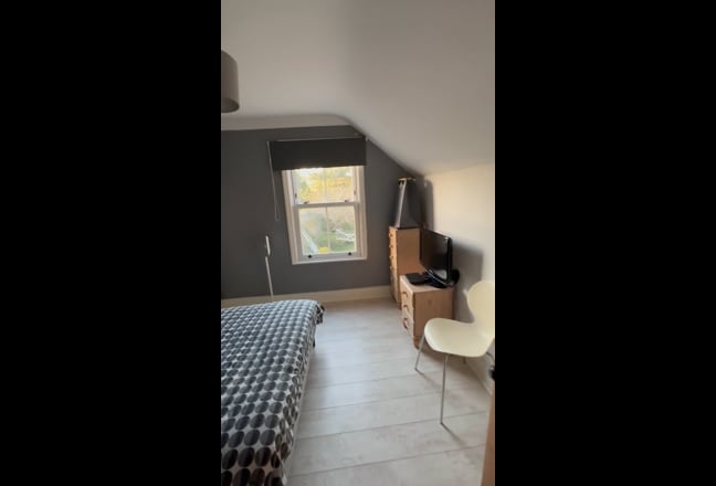 Immaculate Double Room in Edwardian Home Main Photo