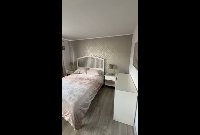 Hight Quality, Large Double Room in a Modern House Main Photo