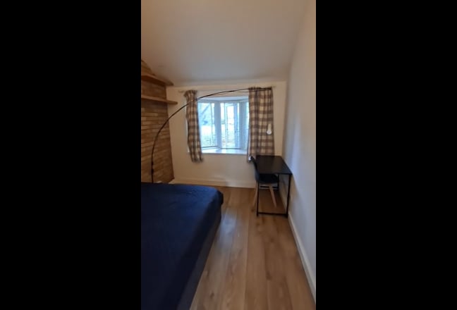 En-Suite studio – All Bills Included Main Photo
