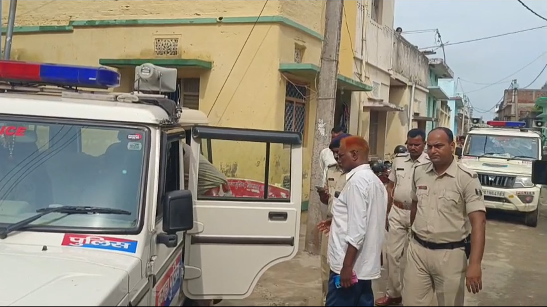 बगहा में युवक की करंट से मौत के बाद परीजनो ने पोस्टमार्टम कराने से किया इनकार, मामले में हुई प्राथमिकी दर्ज।