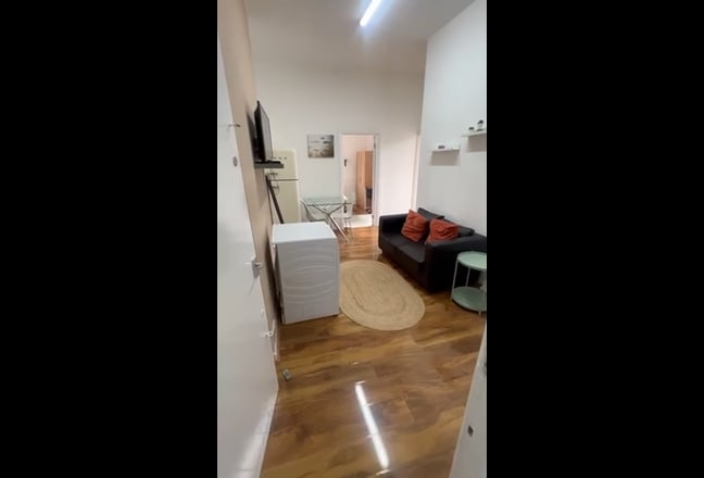 NEW flat in Angel - Double Room &pound;300pw (SEPT) Main Photo