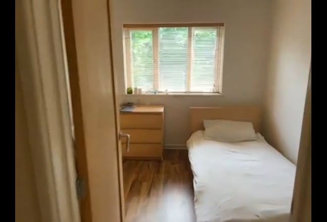 Two rooms two bathrooms Main Photo