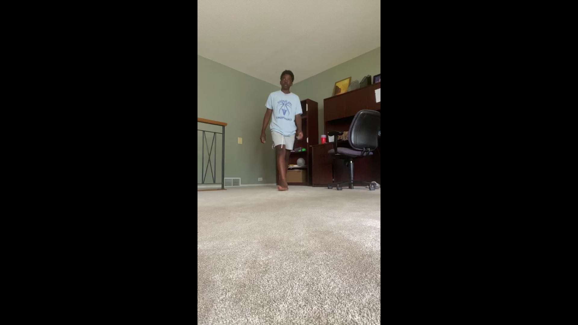 Watch j n's Vertical Jump: 9.5 inches