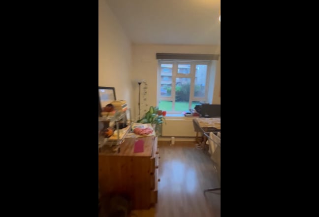 N4: Double bedroom free in queer 2-bed flat!  Main Photo